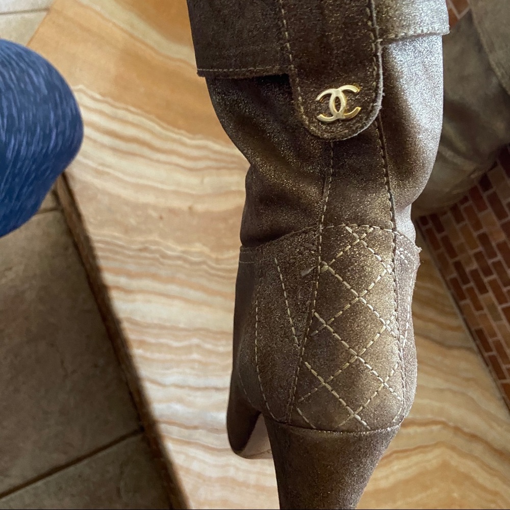 Chanel bronze boots 🌟RARE🌟 - Picture 7 of 15